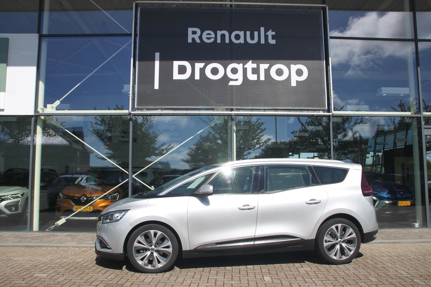 Renault Grand Scénic - 140PK-INTENS-AUTOM-86DKM-NAVI-CAMERA-TREKH-7 ZITS- - AutoWereld.nl