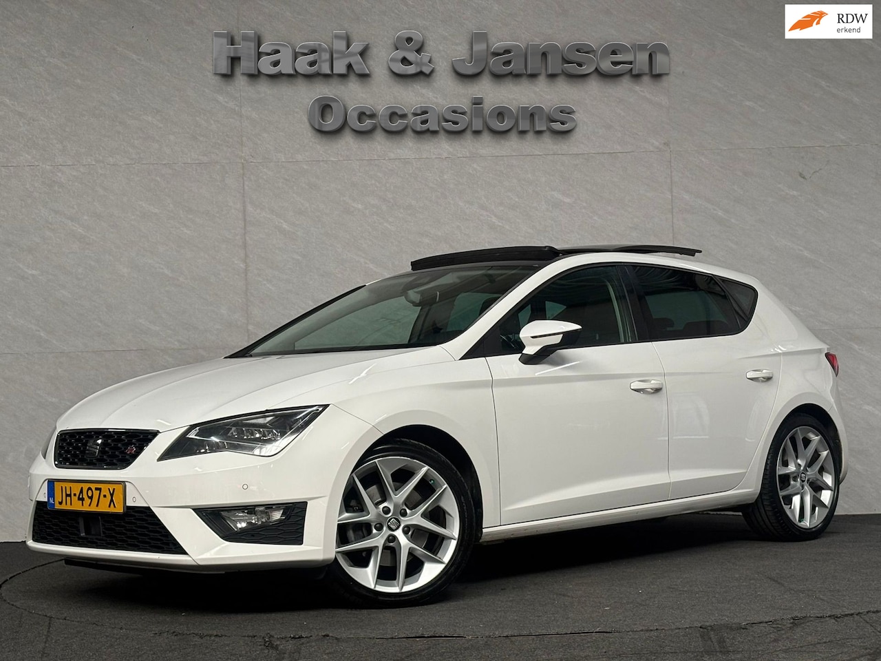 SEAT Leon ST - 1.8 TSI FR Connect - Pano - Cruise - Camera - AutoWereld.nl