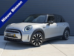 MINI Cooper - 1.5 136 PK Camden Plus Edition Automaat / Camera / Navigatie