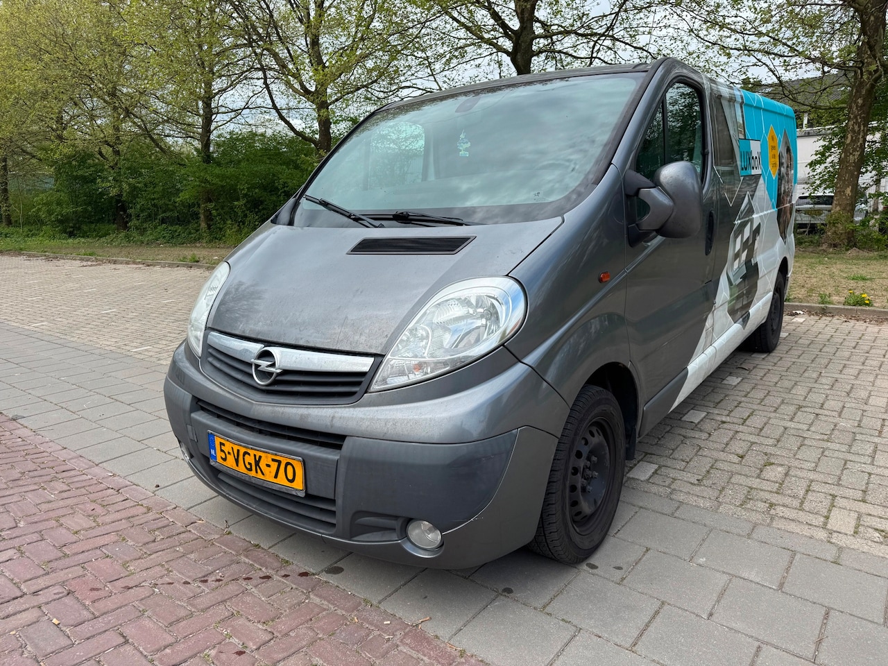 Opel Vivaro - 2.5 CDTI L2 H1 DC 2.5 CDTI L2H1 DC - AutoWereld.nl