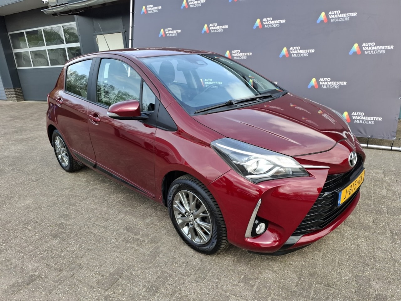 Toyota Yaris - 1.5 VVT-i Design Sport 1.5 VVT-I DESIGN SPORT - AutoWereld.nl