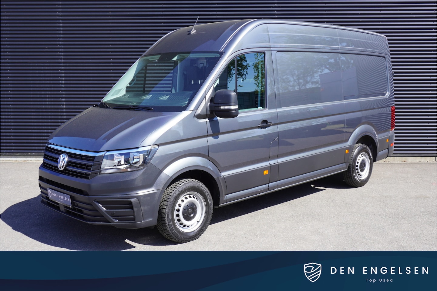 Volkswagen Crafter - 140pk Automaat L3H3/L2H2 Apple Carplay Navigatie Camera Trekhaak Parkeersensoren 3-Zits Ai - AutoWereld.nl