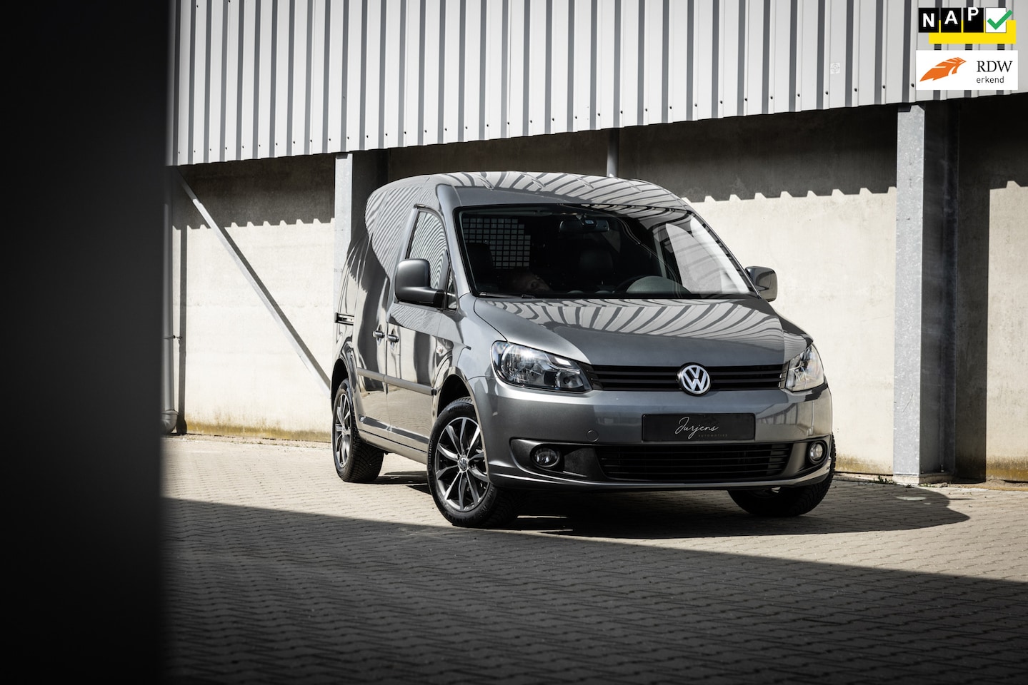 Volkswagen Caddy - 1.6 TDI Highline DSG | Orig NL | Lage KM | Navi | Cruise | Stoelverwarming | - AutoWereld.nl