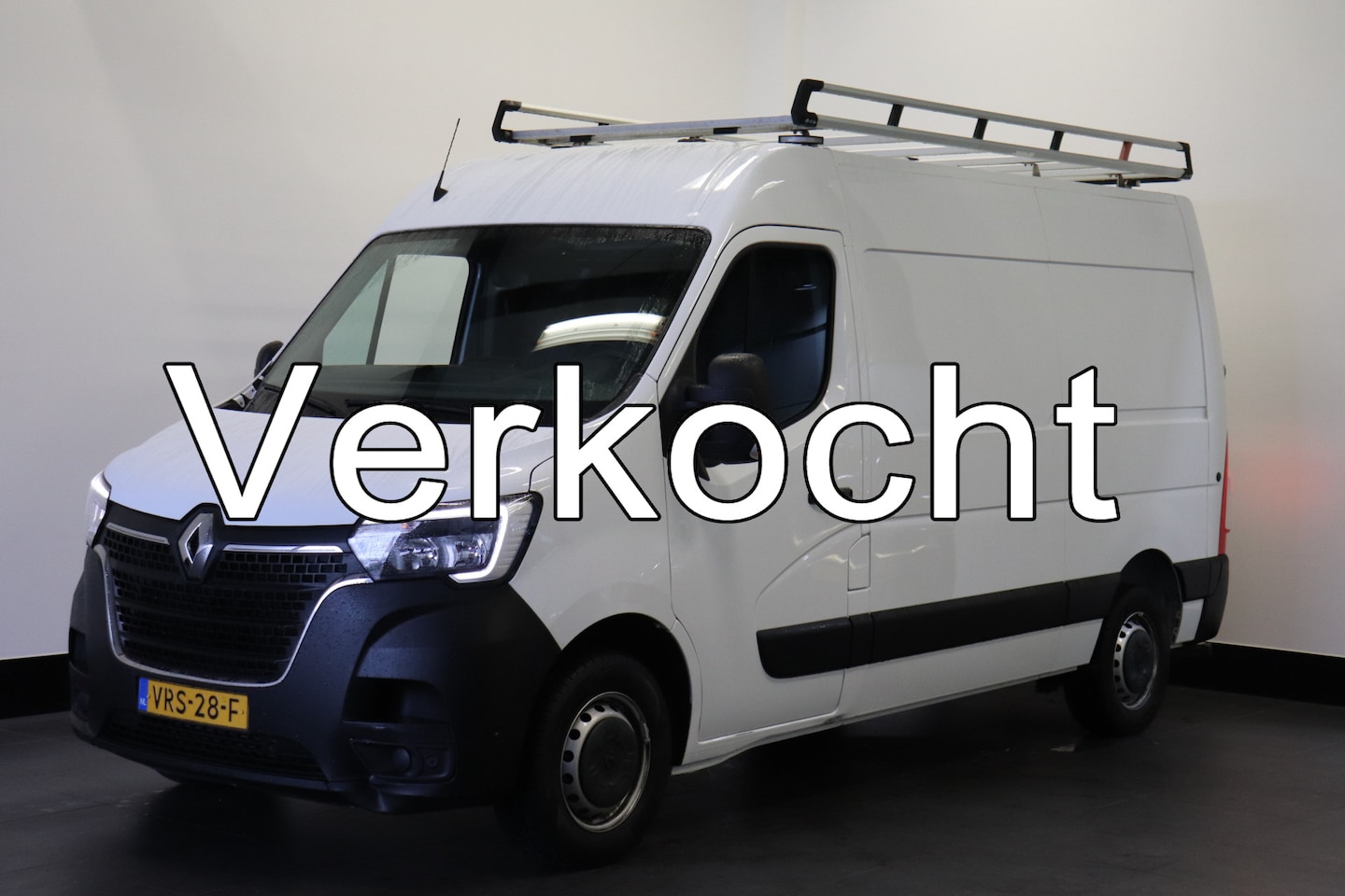 Renault Master - 2.3 dCi 135PK L2H2 - EURO 6 - Airco - Cruise - PDC - Camera - €14.950,- Excl. - AutoWereld.nl