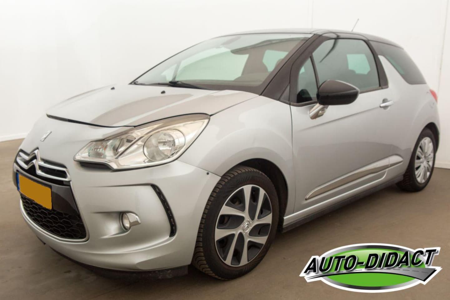 Citroën DS3 - 1.2 VTi Clima Business - AutoWereld.nl