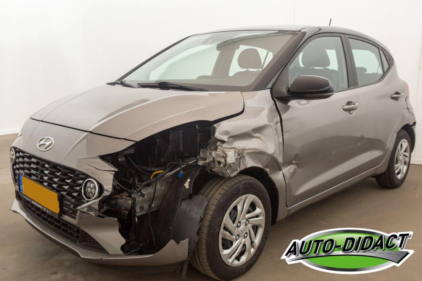 Hyundai i10 - I-10 1.0 Airco 43.625 km NAP Comfort - AutoWereld.nl