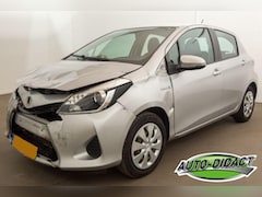 Toyota Yaris - 1.5 Full Hybrid Automaat Navi Camera