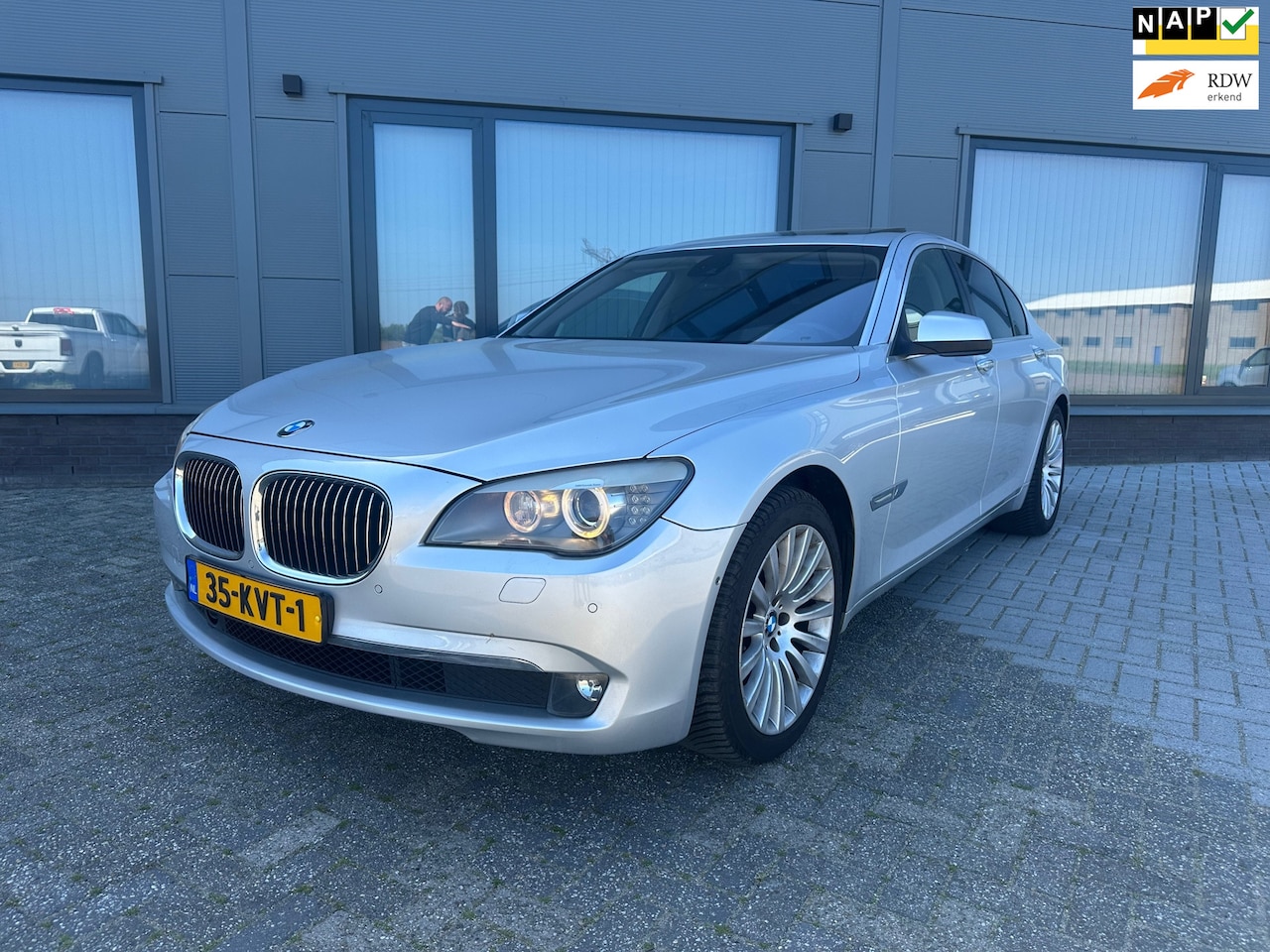 BMW 7-serie - 750i High Executive // Adaptieve Cruise. C // Schuif.k dak // Comfort zetels - AutoWereld.nl