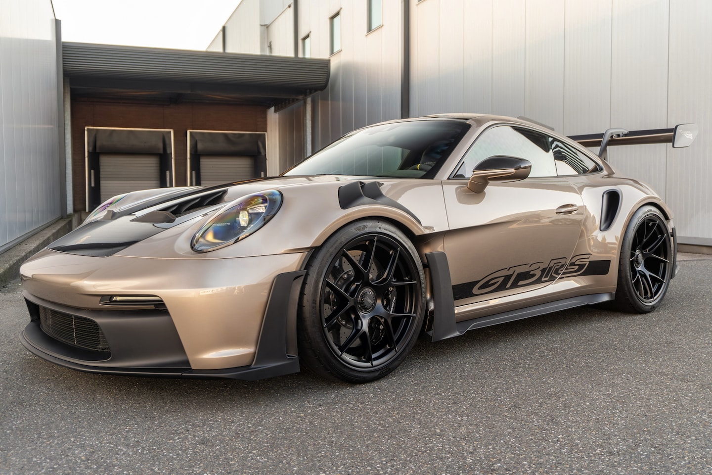 Porsche 911 - (992) GT3 RS - PTS Palladium Metallic - Weissach - Porsche Ap. 2028 - AutoWereld.nl