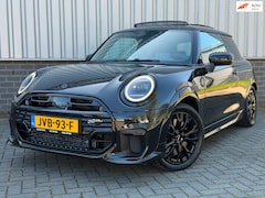 MINI Cooper - 1.5 C Classic M John Cooper Works |Pano|Automaat|HeadUp|Carplay|Dodehoek|