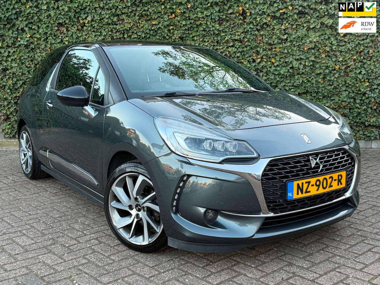 DS 3 - 1.2 PureTech So Chic | Navi | Leder | Camera - AutoWereld.nl