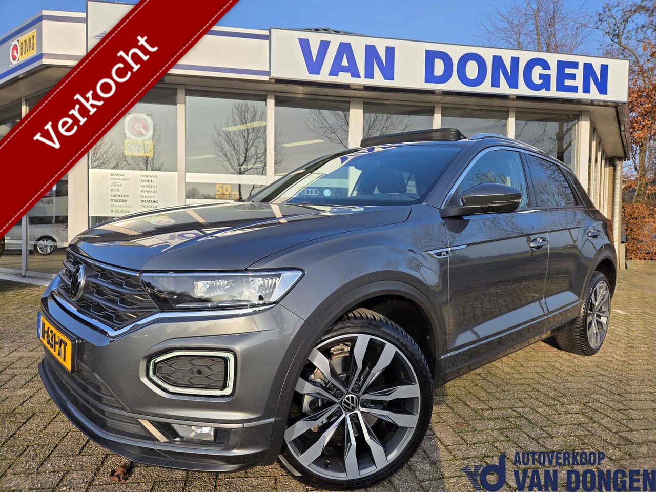 Volkswagen T-Roc - 1.5 TSI R-Line | Automaat | Full Option Pano / Trekhaak / Virtual - AutoWereld.nl