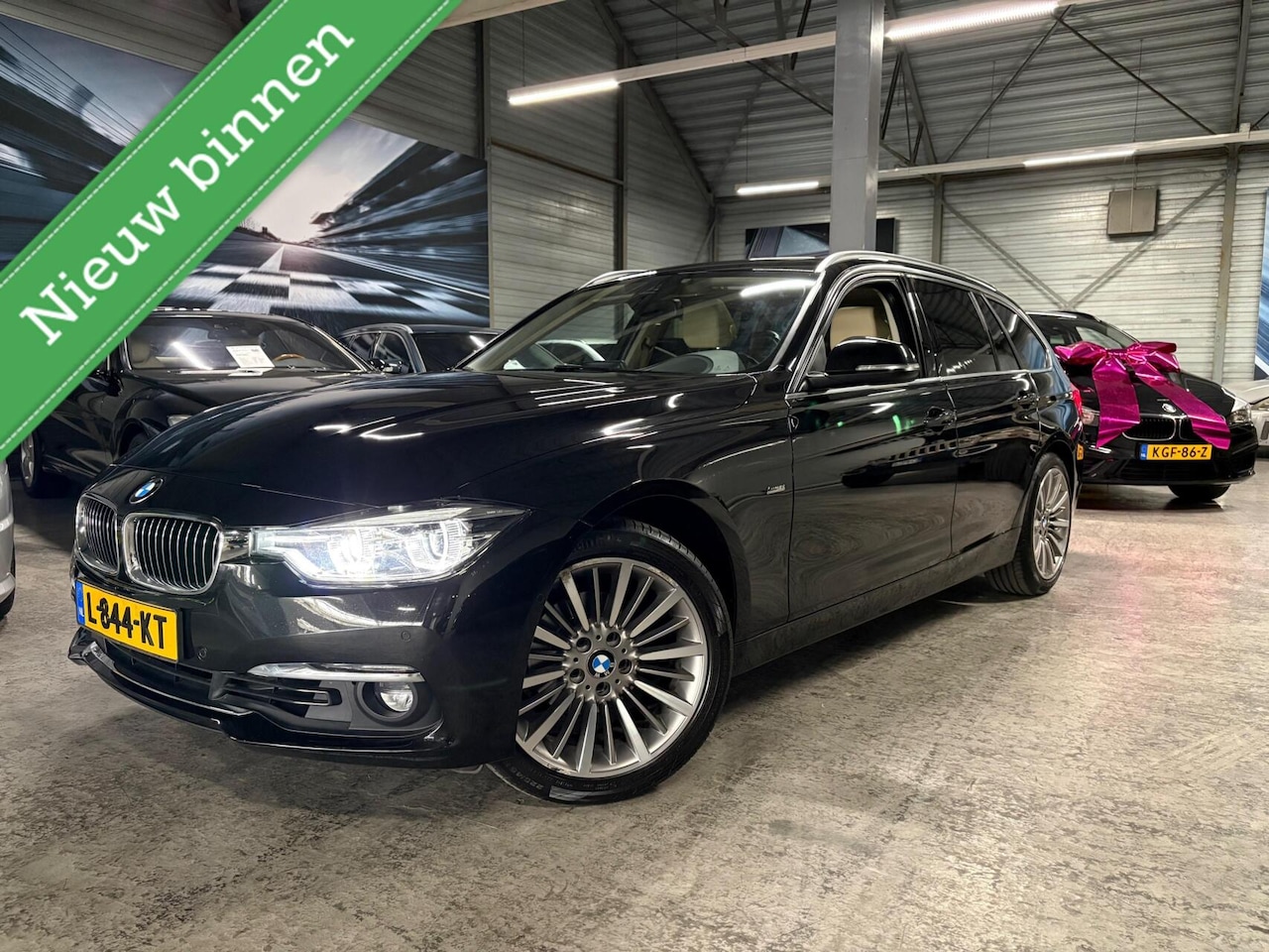 BMW 3-serie Touring - 320i Luxury Edition|Leder|Panorama|HUD - AutoWereld.nl