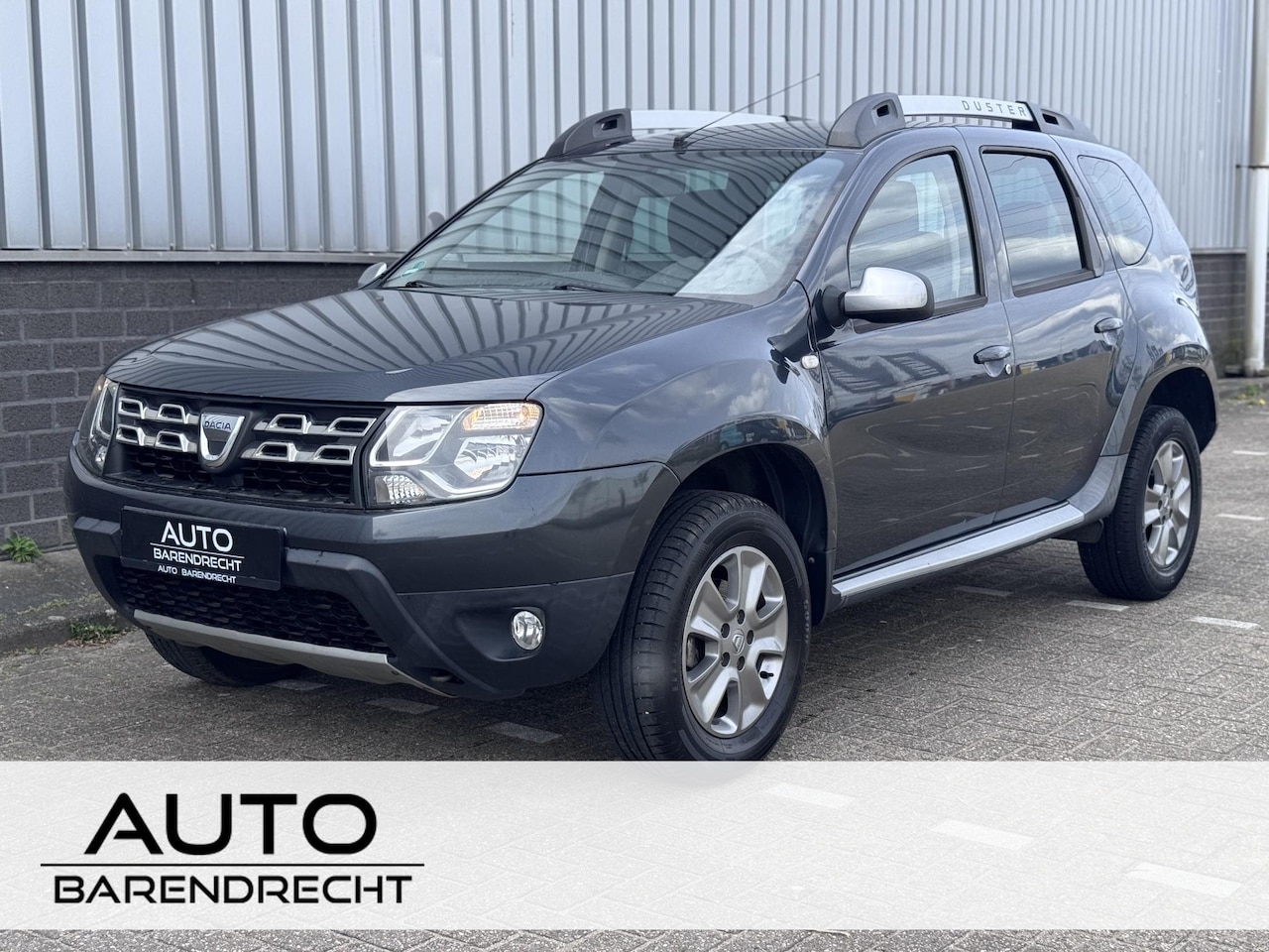 Dacia Duster - 1.2 TCe 4x2 Lauréate Airco | Cruise | Navigatie | Stoelverwarming - AutoWereld.nl
