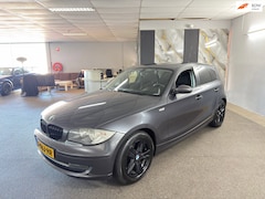BMW 1-serie - 116i Introduction Apk Nieuw, Clima, Cruise control, N.A.P, Lm velgen, Key&Go, 2 sleutels,