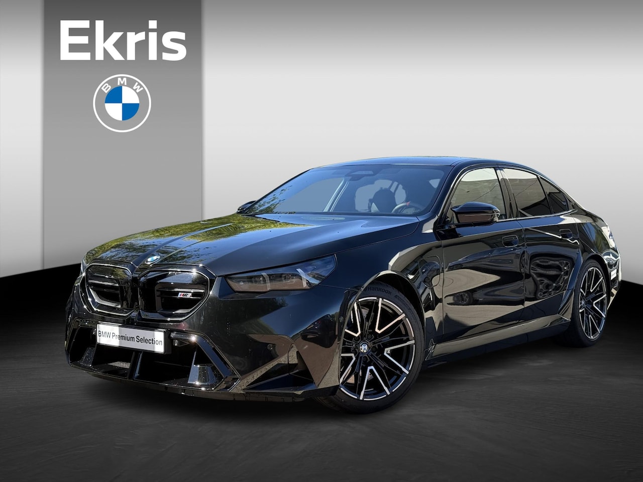 BMW M5 - Sedan Bowers & Wilkins Surround Sound System | Glazen panoramadak | Driving Assistant Prof - AutoWereld.nl