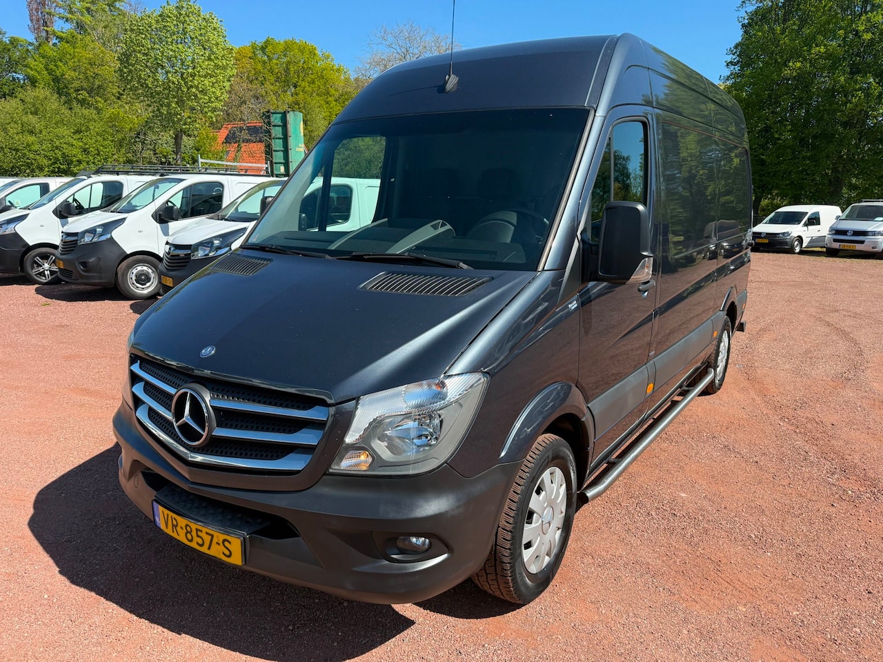 Mercedes-Benz Sprinter - 319 CDI 3.0 V6 L2H2 EURO 6 Luchtvering / Bearlock - AutoWereld.nl