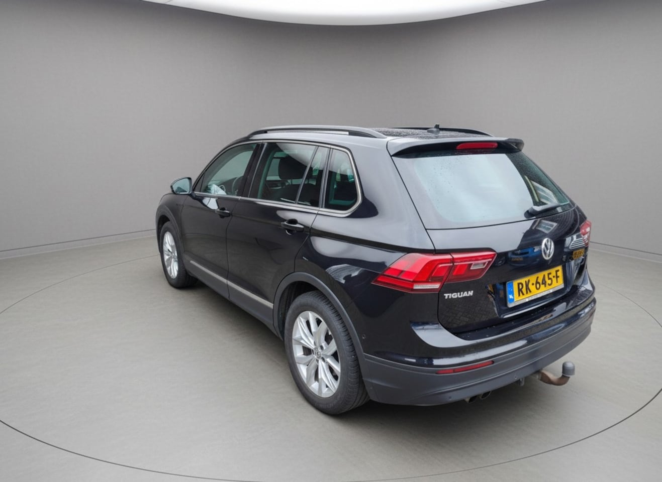 Volkswagen Tiguan - 1.4 TSI ACT Comfortline Business R 1.4 TSI ACT Comfortline Business R, Led, Camera, PDC, ACC, Keyless, NAP