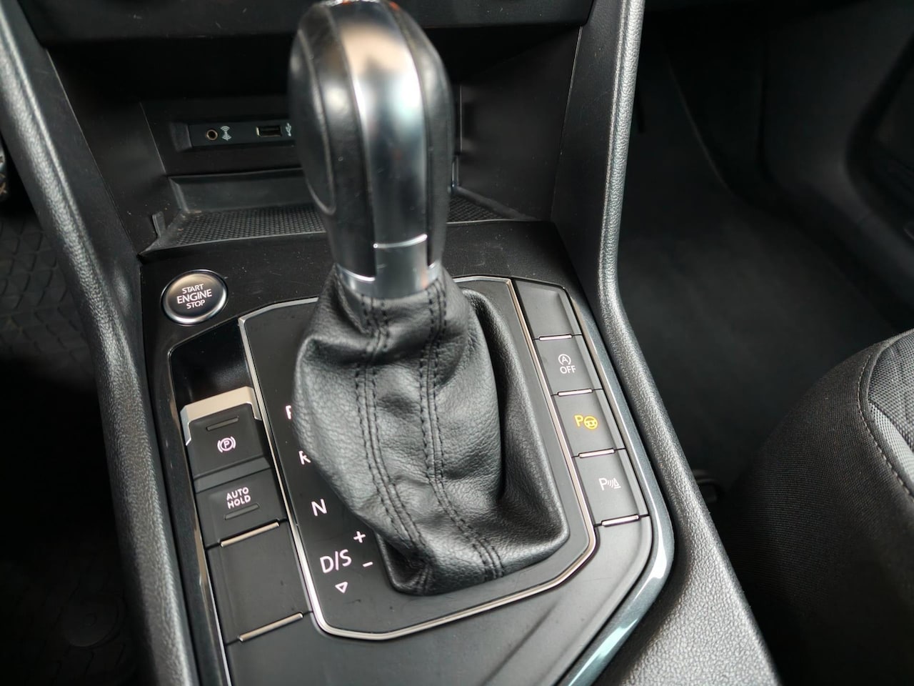Volkswagen Tiguan - 1.4 TSI ACT Comfortline Business R 1.4 TSI ACT Comfortline Business R, Led, Camera, PDC, ACC, Keyless, NAP