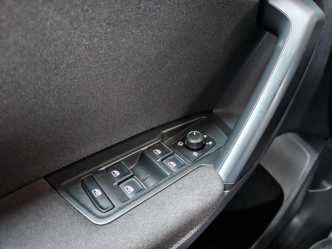 Volkswagen Tiguan - 1.4 TSI ACT Comfortline Business R 1.4 TSI ACT Comfortline Business R, Led, Camera, PDC, ACC, Keyless, NAP