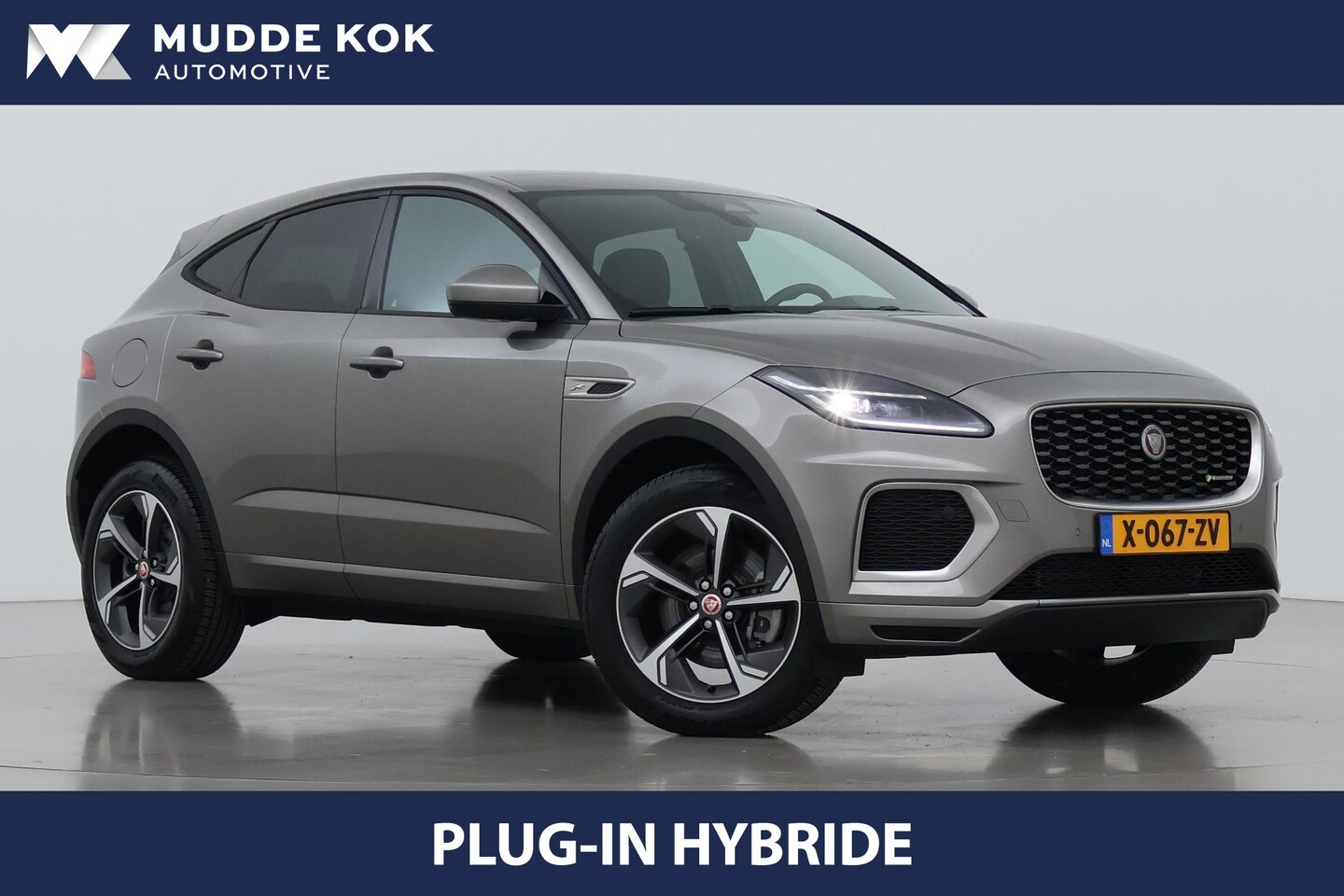 Jaguar E-Pace - P300e R-Dynamic SE | Panoramadak | ACC | BLIS | Trekhaak | Getint Glas | Meridian Sound - AutoWereld.nl