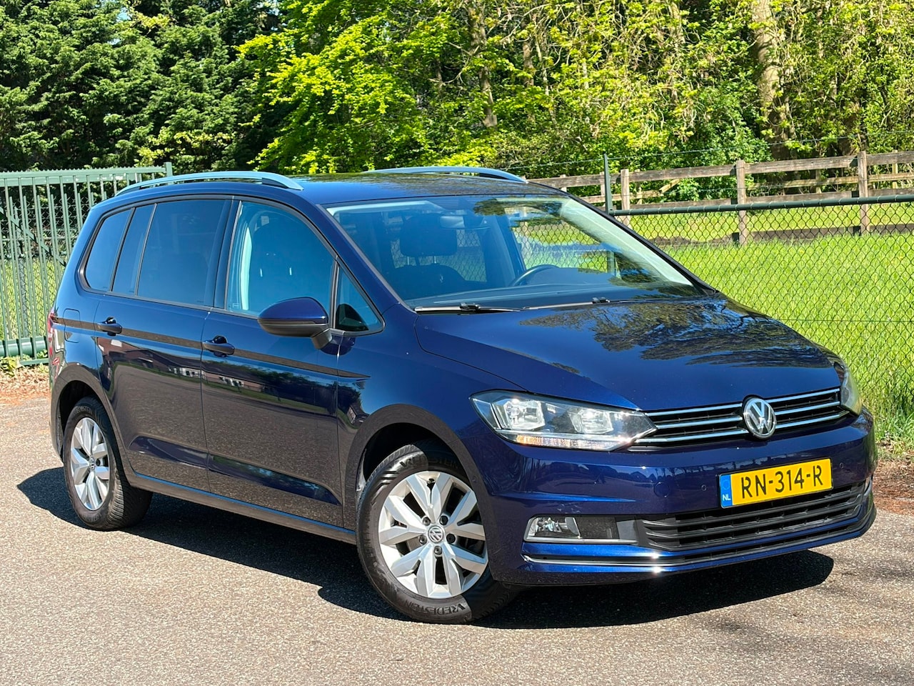 Volkswagen Touran - 1.2 TSI Comfortline Business 7p /Navi/Camera/Stoelverwarming/ - AutoWereld.nl