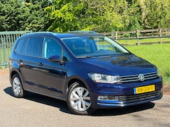 Volkswagen Touran - 1.2 TSI Comfortline Business 7p /Navi/Camera/Stoelverwarming/