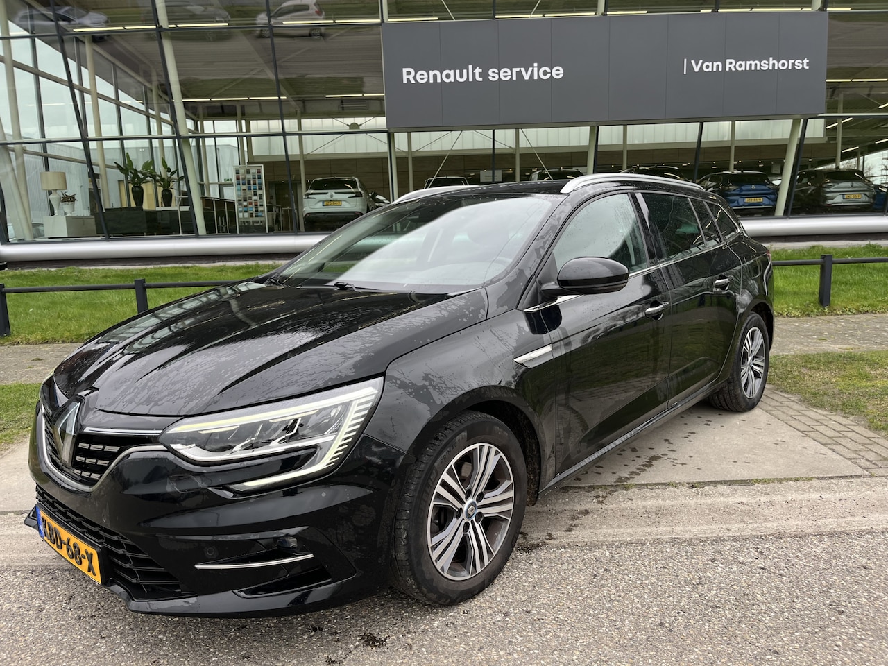 Renault Mégane E-Tech - Estate 1.6 Plug-In Hybrid 160PK Intens / Dealer onderhouden / Trekhaak.afneembaar / Automa - AutoWereld.nl