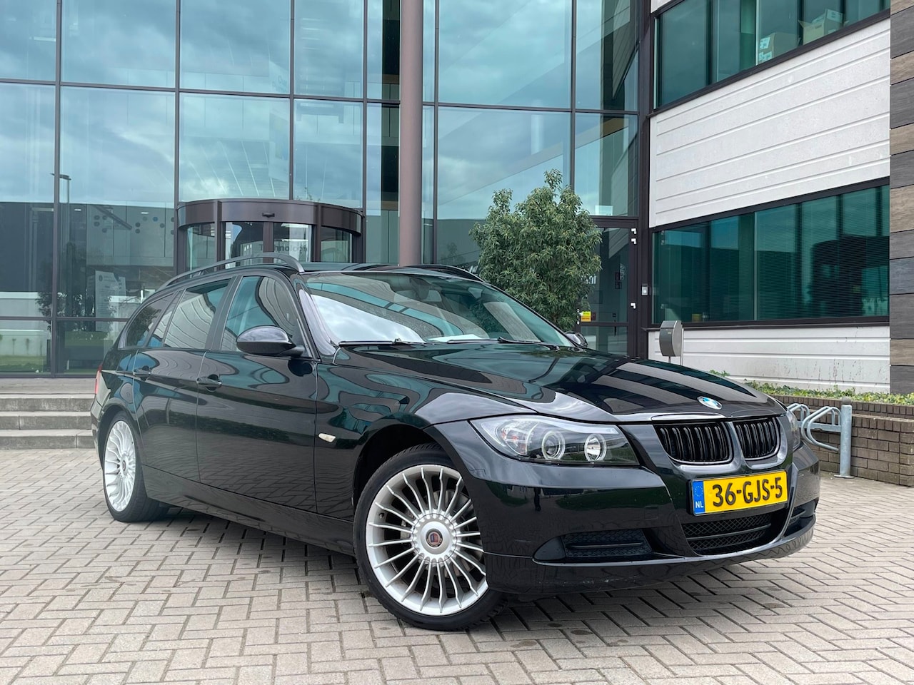 BMW 3-serie Touring - 318i | Super mooie auto | Goed onderhouden - AutoWereld.nl