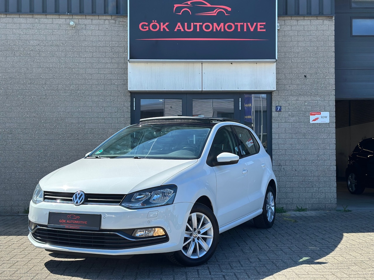 Volkswagen Polo - 1.2 TSI BlueMotion / Pano / Clima / Cruise Control / PDC / Facelift / Stoelverwarming - AutoWereld.nl