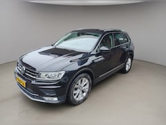 Volkswagen Tiguan - 2.0 TSI 4Motion Highline, Trekhaak, Panorama, Leer, PDC, ACC, 2e eig, NAP