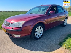 Ford Mondeo - 1.8-16V Futura | nieuwe APK |