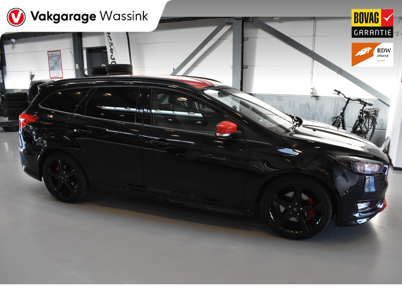 Ford Focus Wagon - 1.5 Black Edition 1e eigenaar dealer onderhouden Trekhaak Winterset - AutoWereld.nl