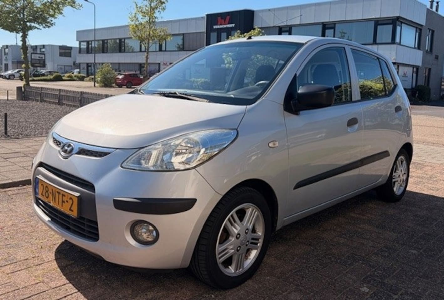 Hyundai i10 - 1.1 Active Orange Babies APK Gek. 06-2027 - AutoWereld.nl