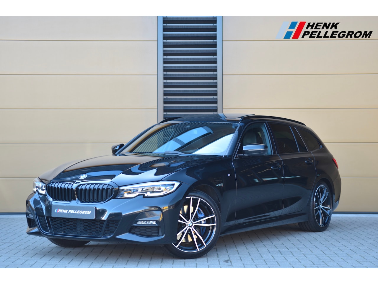 BMW 3-serie Touring - 330i Executive Edition * M-Sport * Panoramadak * M Sport Onderstel * 1 eigenaar  * - AutoWereld.nl