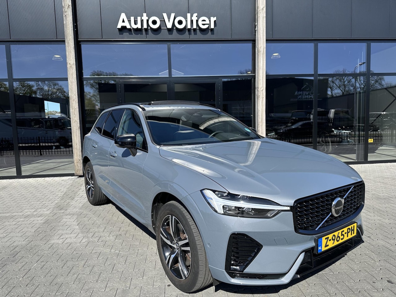 Volvo XC60 - 2.0 B4 Inscription Pano|360|memory|H&K - AutoWereld.nl