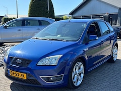 Ford Focus - 2.5-20V ST 5-Cilinder 5-Deurs 2006 NL Auto