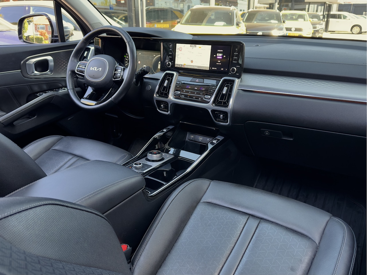 Kia Sorento - 1.6 T-GDI AUT6 PLUG-IN-HYBRID 4WD DYNAMIC PLUSLINE 7PERS PANODAK LEDER NAVI CAMERA DIGI-DA - AutoWereld.nl