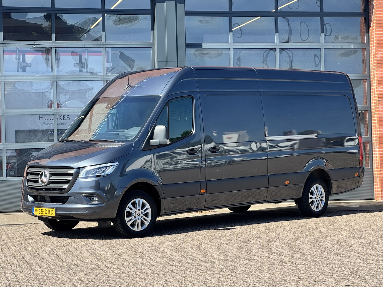 Mercedes-Benz Sprinter - 319 L3H2 | 360° Camera | Dubbele Schuifd. | LED | Certified 24 mnd garantie - AutoWereld.nl