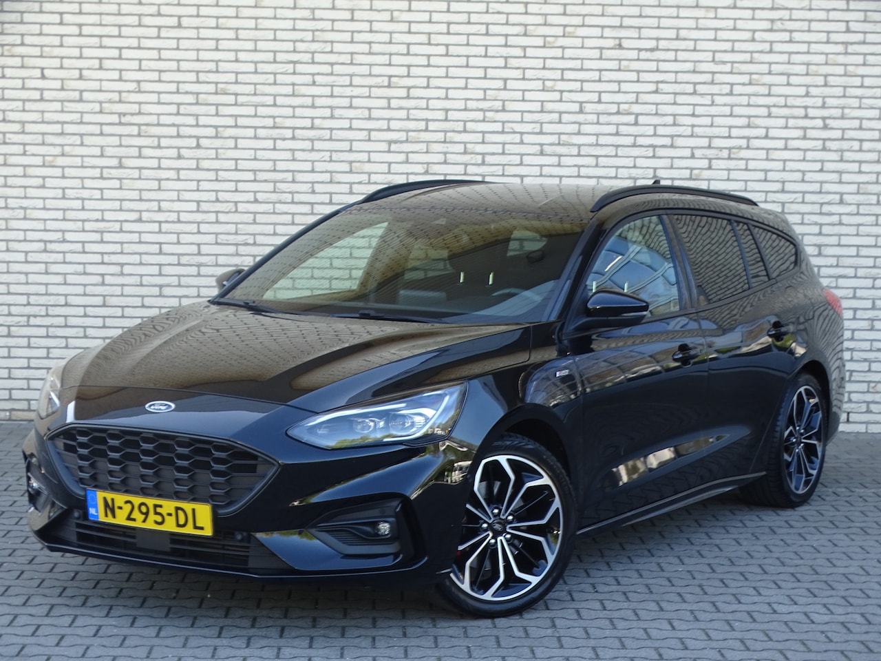 Ford Focus Wagon - 1.0 Turbo 155pk Mild Hybride ST Line X Business | Blis | B&O | Winterpack | 18 Inch | Adap - AutoWereld.nl