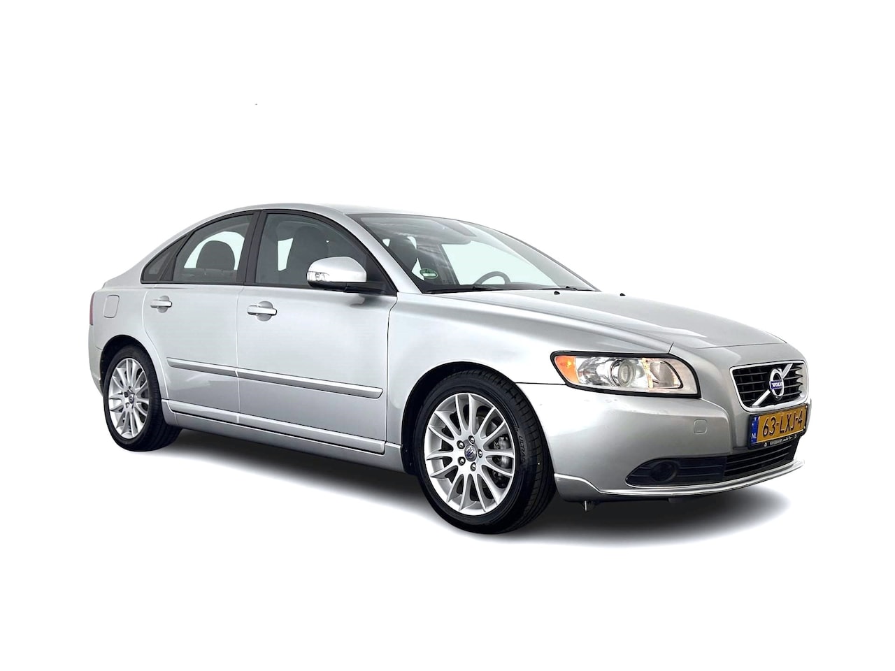 Volvo S40 - 1.6 D2 Sport *COMFORT-SEATS | ECC | PDC | CRUISE | 17''ALU | TOWBAR* - AutoWereld.nl
