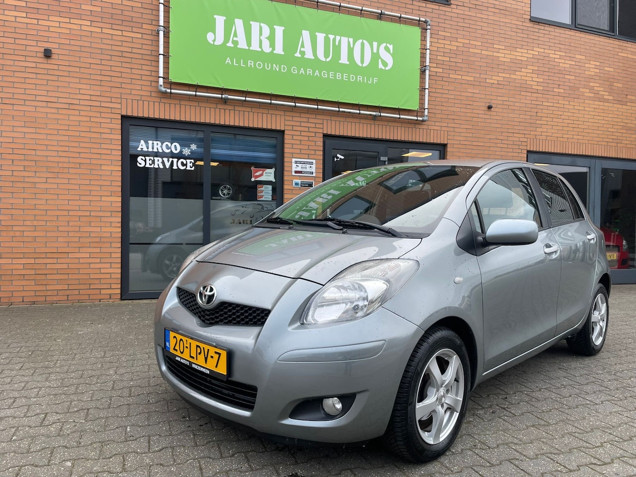 Toyota Yaris - 1.3 VVTi Aspiration 1.3 VVTi Aspiration Automaat ! - AutoWereld.nl