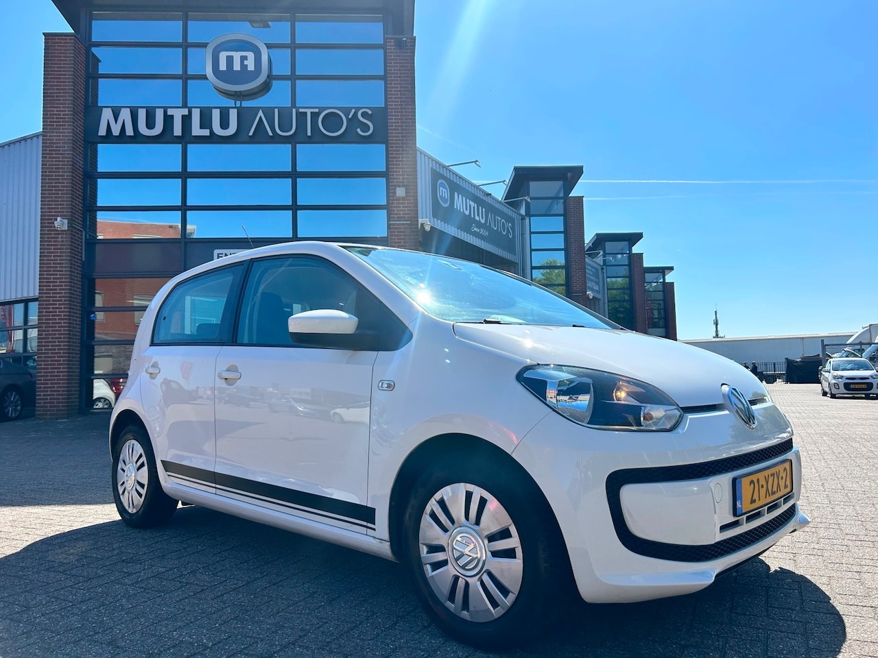 Volkswagen Up! - 1.0 move up! BlueMotion 5Drs Airco NAP PDC NAVI - AutoWereld.nl