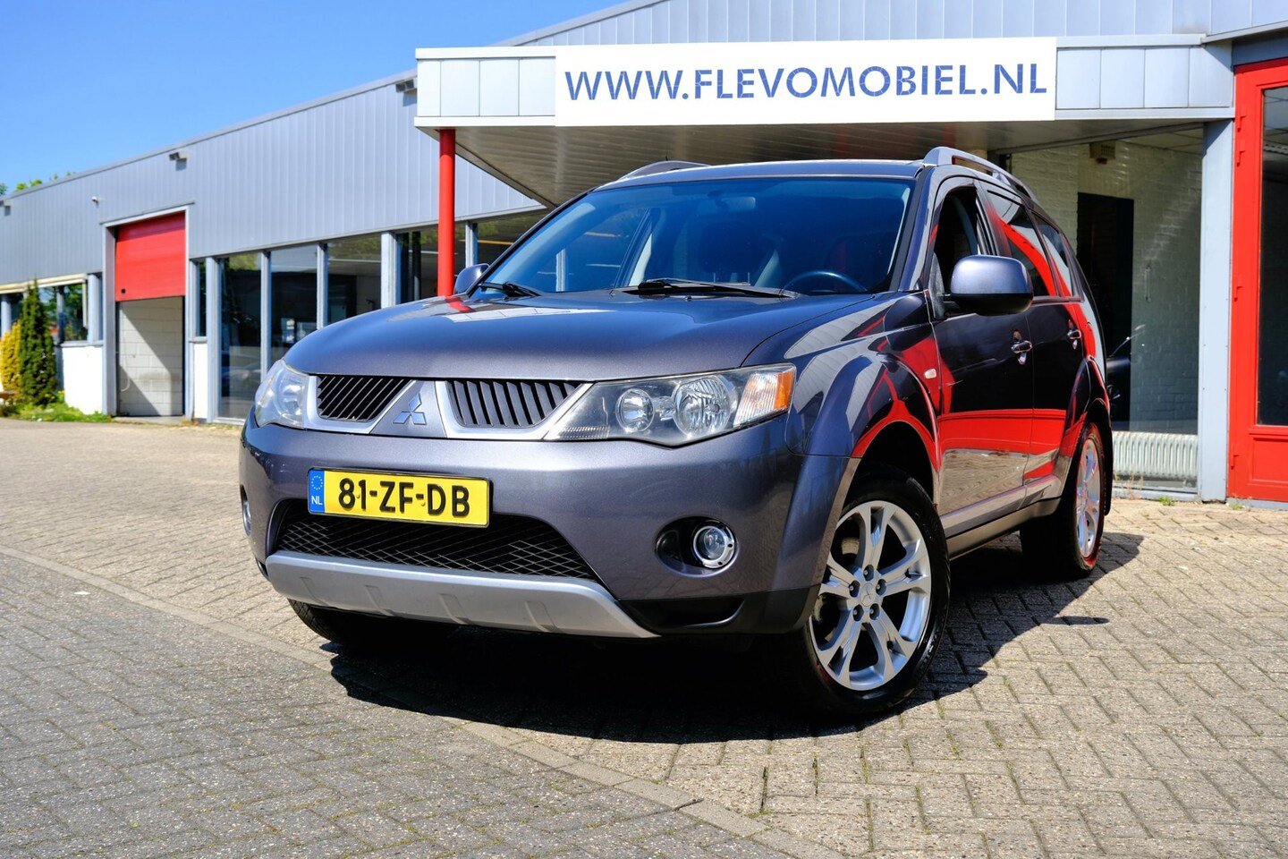 Mitsubishi Outlander - 2.4 170pk Intro Edition 2WD Clima|LMV|Trekhaak - AutoWereld.nl