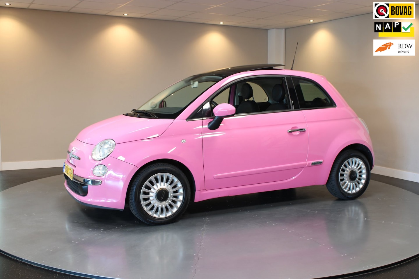 Fiat 500 - 1.2 Rosa *Special Edition Roze!* Automaat|Pano|Leer|NAP - AutoWereld.nl