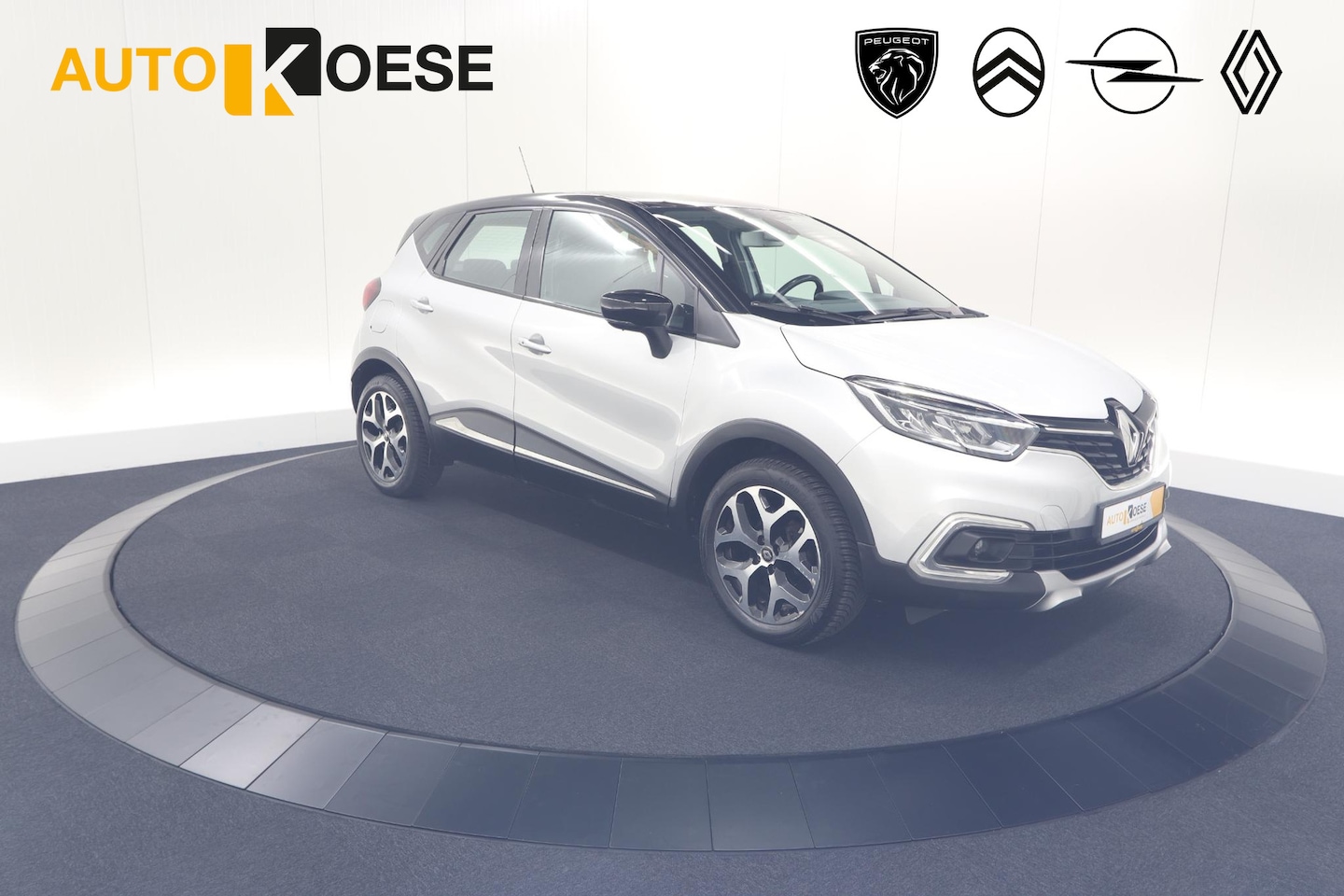 Renault Captur - TCe 90 Intens | Trekhaak | AllSeason banden | Navigatie | Parkeersensoren - AutoWereld.nl