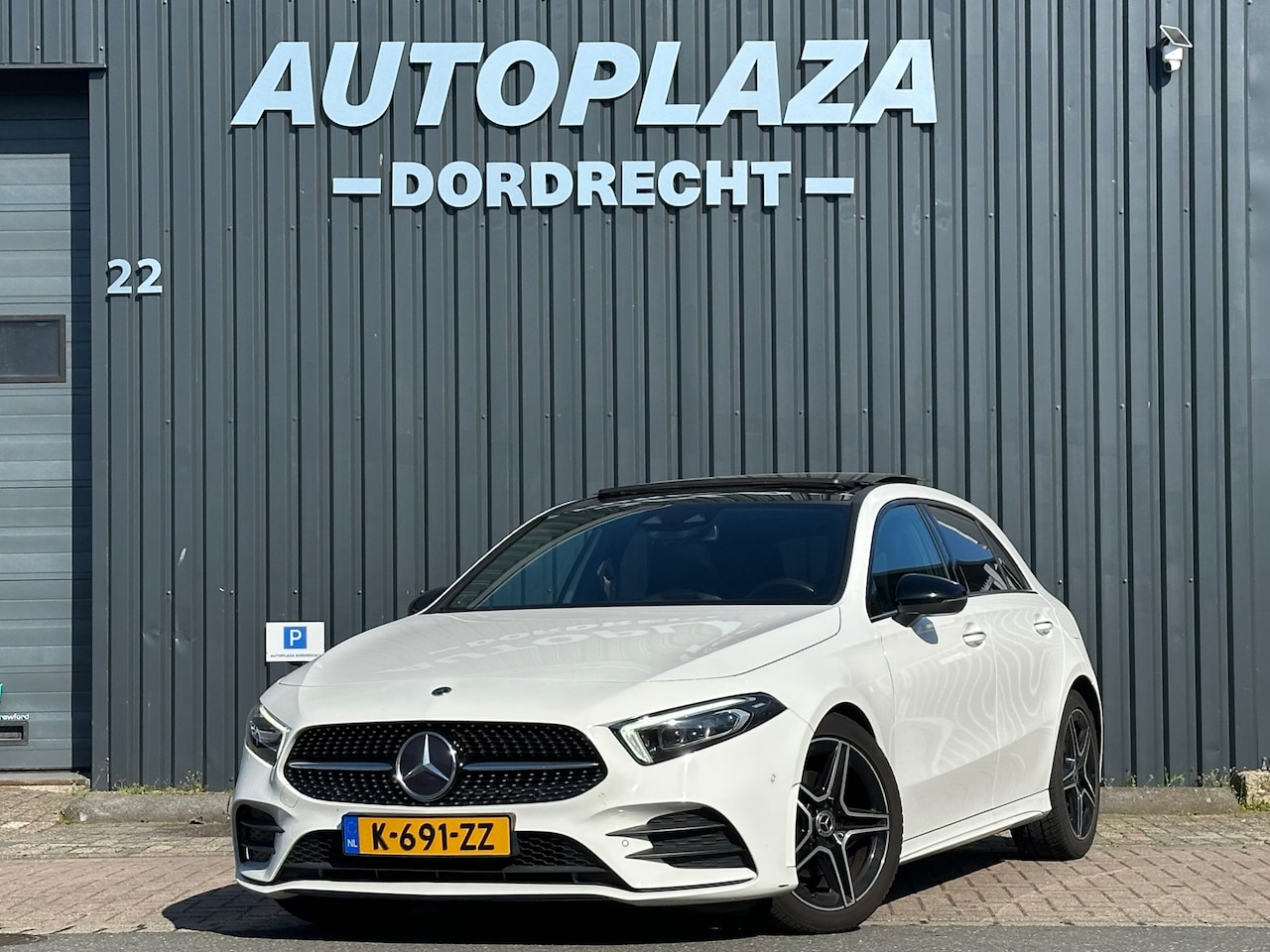 Mercedes-Benz A-klasse - 180 Business Solution AMG PANO | SFEER | CAMERA - AutoWereld.nl