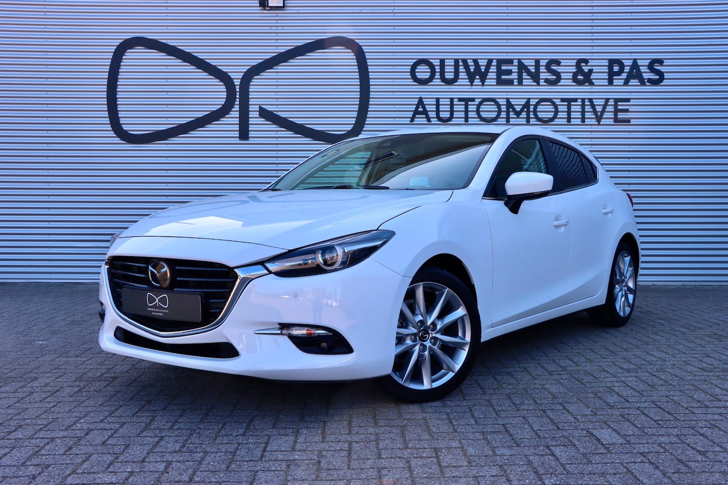 Mazda 3 - 2.0 SkyActiv-G 120 GT-M | UNIEK! !| 1E EIGENAAR | LEER | BOSE | CAMERA - AutoWereld.nl