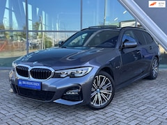 BMW 3-serie Touring - 330e Plug in Hybride M-sport Shadow-line 292pk Panoramadak / Camera