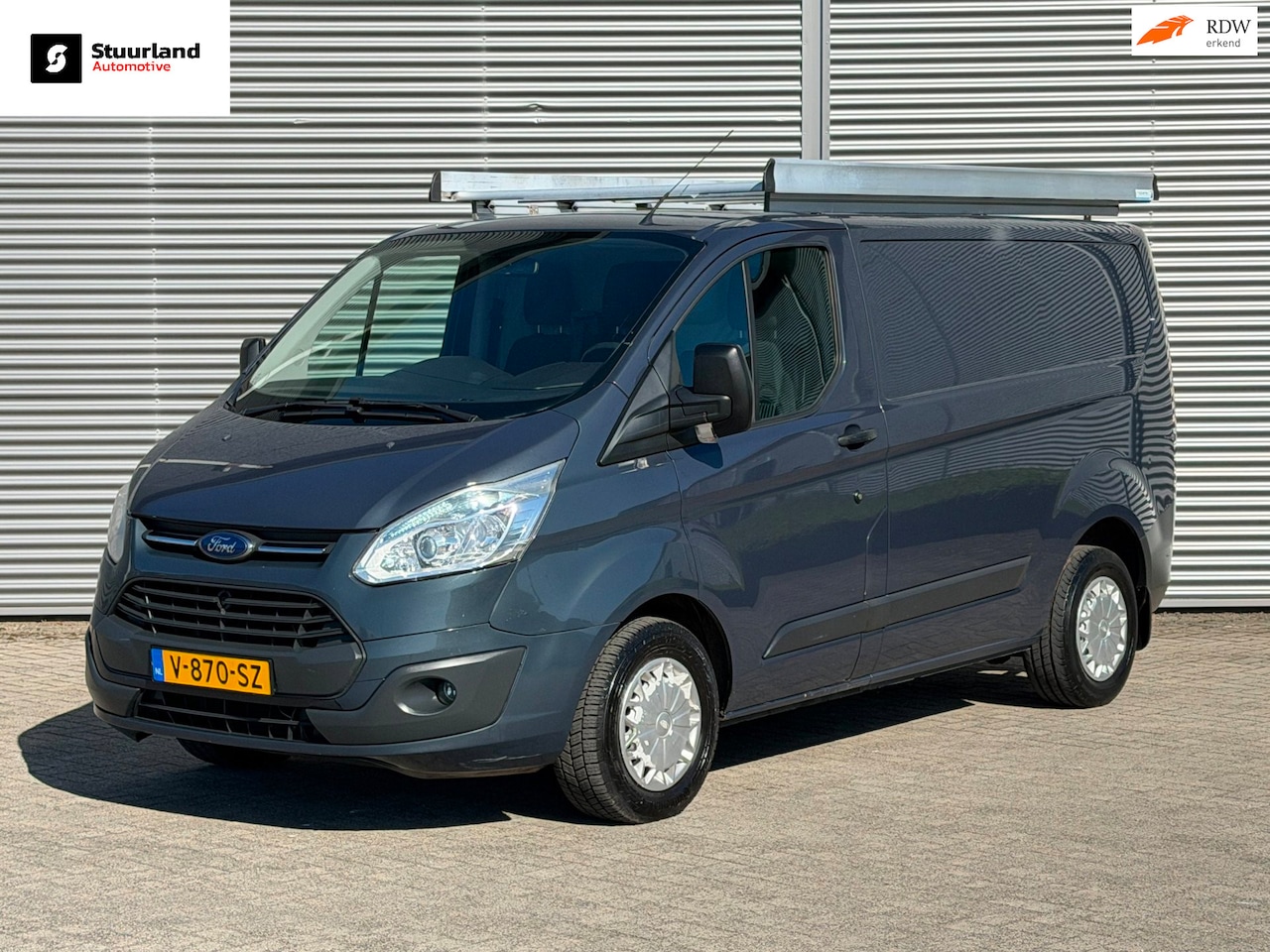 Ford Transit Custom - 2.2 TDCI 125pk L1H1 Airco/ Cruise/ Trekhaak/ Bluetooth Voorruitverw./ - AutoWereld.nl